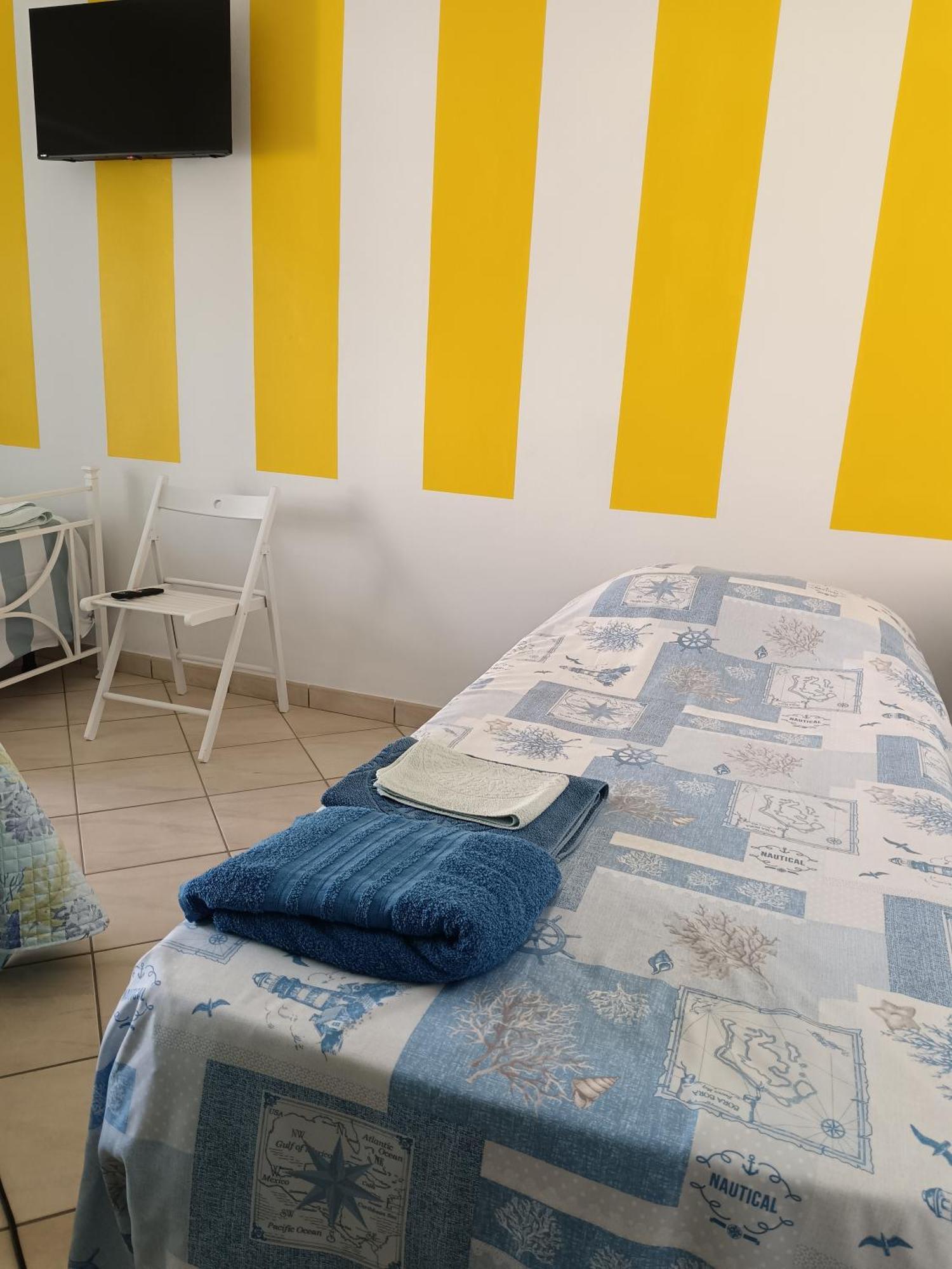 Apartament A Casa Di Berna E Tere Venturina Terme Zewnętrze zdjęcie
